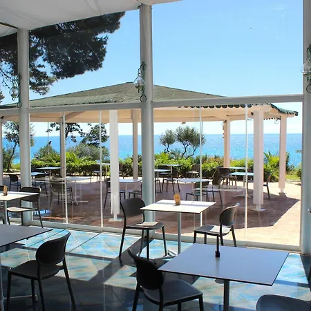 New Barcavela מלון 4*