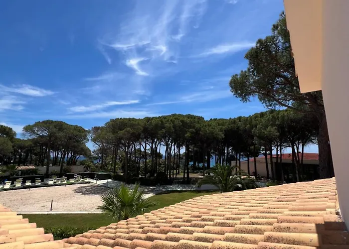 מלון New Barcavela 4*