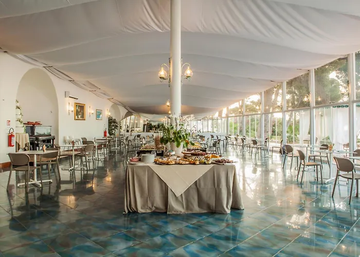 New Barcavela 4* סנטה מרגריטה די פולה